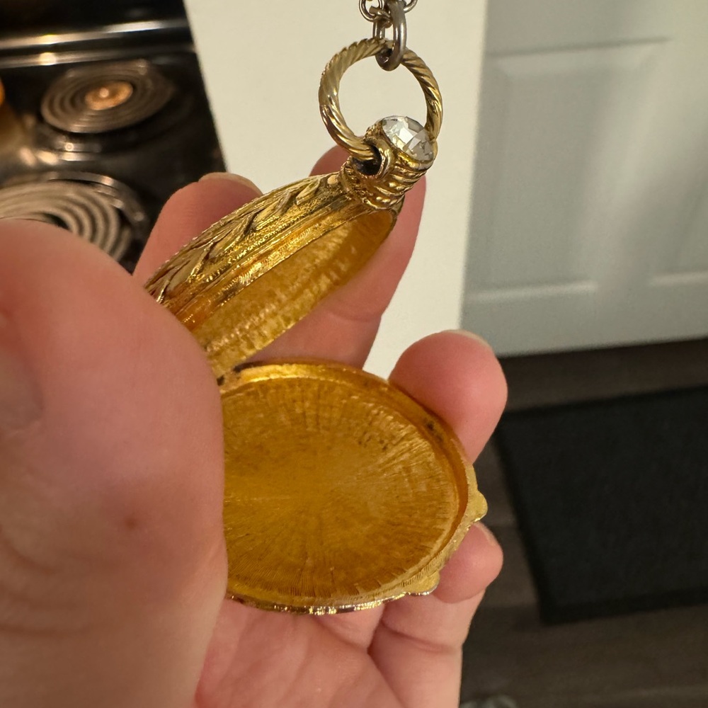 Vintage Gold-Tone Ornate Pocket Watch Pendant - Picture 4 of 5